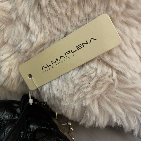 Almaplena Black Patent and Gold Coin Purse Made in Italy Kisslock NWT - Picture 4 of 6